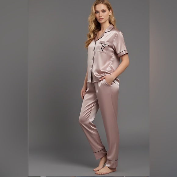 Heart Embroidery Satin Pyjama Set - Picture 3 of 7